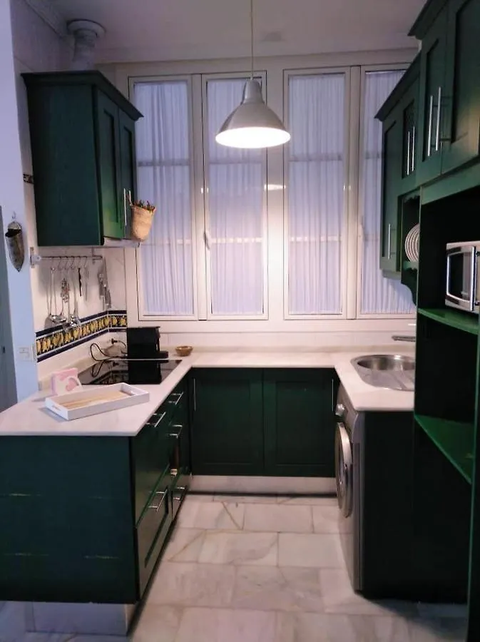 Comfortable Apartment In The Heart Of Cadiz, With Balcony