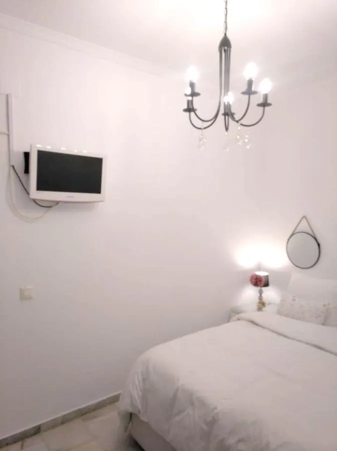 Comfortable Apartment In The Heart Of Cadiz, With Balcony